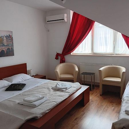 Hotel Vila Veneto 蒂米什瓦拉 外观 照片