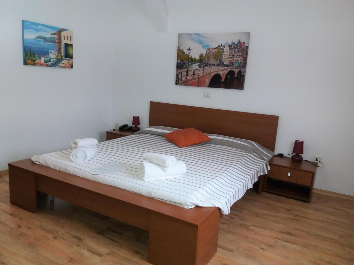 Hotel Vila Veneto 蒂米什瓦拉 外观 照片