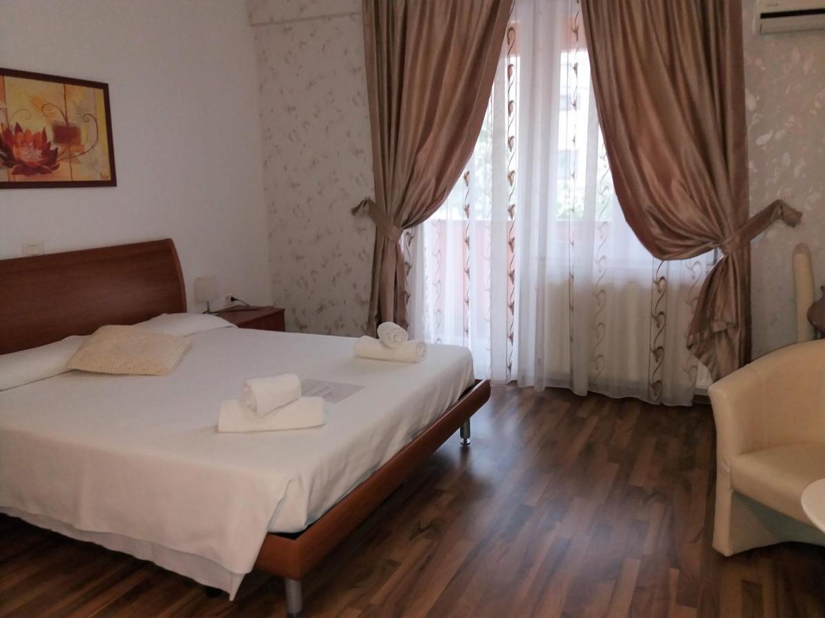 Hotel Vila Veneto 蒂米什瓦拉 外观 照片