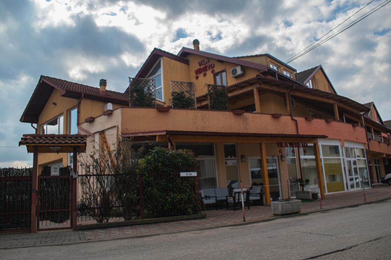 Hotel Vila Veneto 蒂米什瓦拉 外观 照片