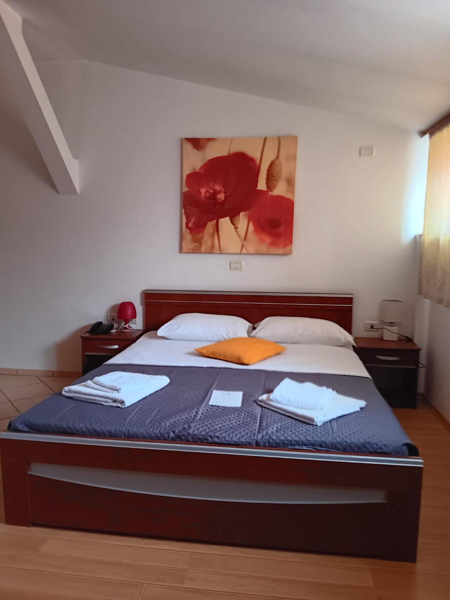 Hotel Vila Veneto 蒂米什瓦拉 外观 照片