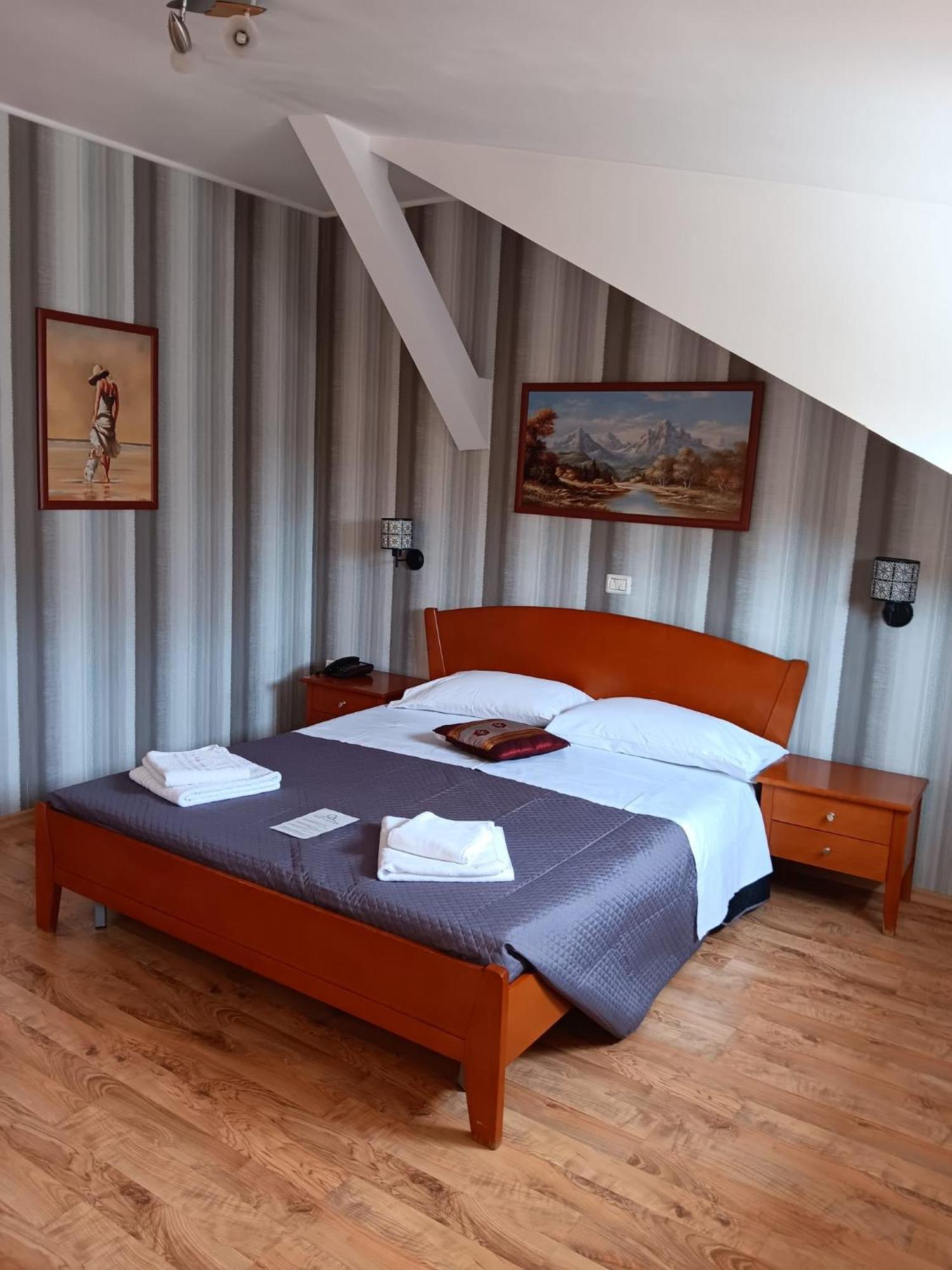 Hotel Vila Veneto 蒂米什瓦拉 外观 照片