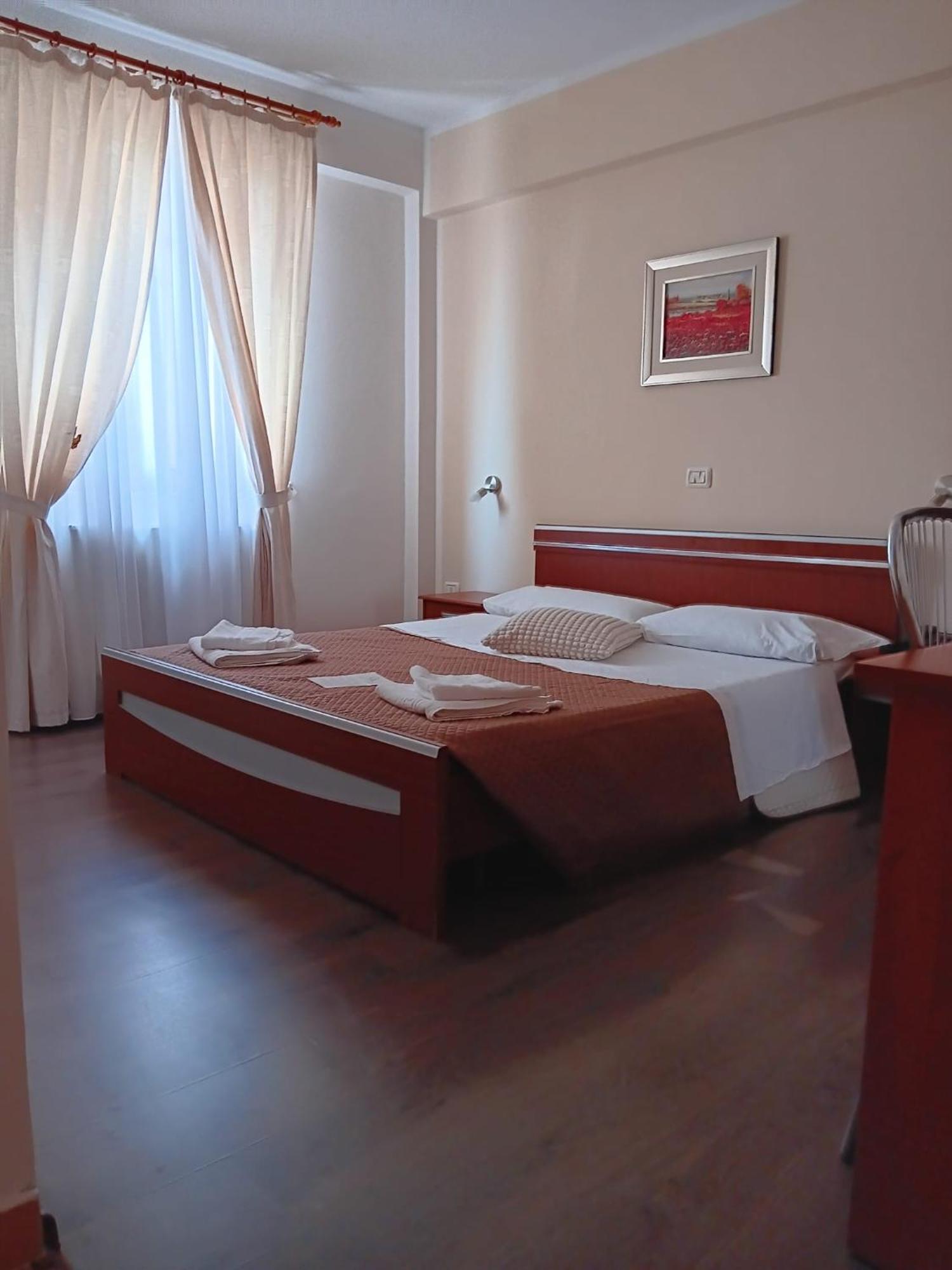 Hotel Vila Veneto 蒂米什瓦拉 外观 照片