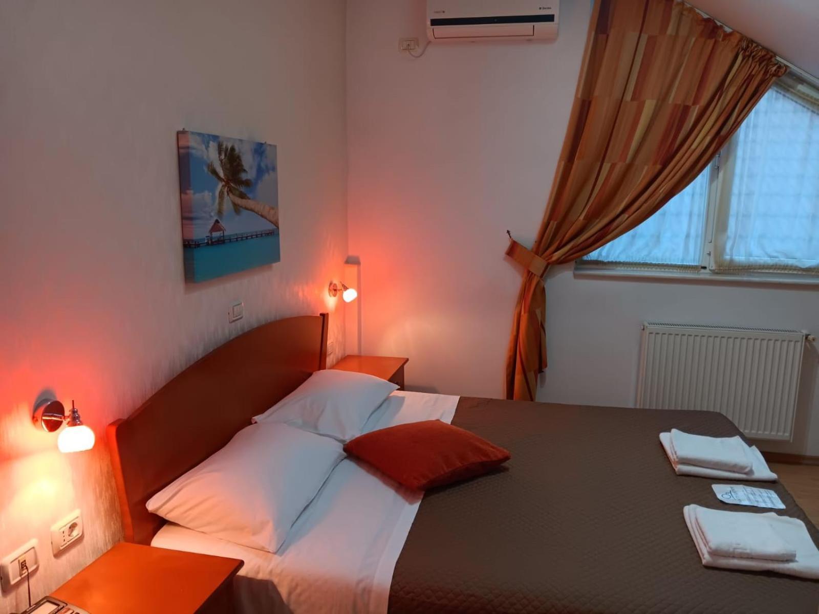 Hotel Vila Veneto 蒂米什瓦拉 外观 照片
